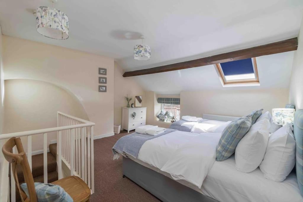 Luxury Nestled In The Heart Of - Pet Friendly Holiday home