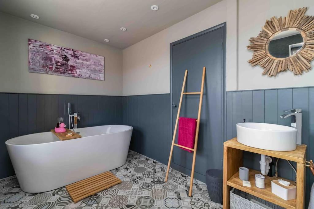 Holiday home Luxury Nestled In The Heart Of - Pet Friendly *
