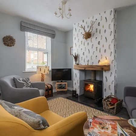 Luxury Cottage Nestled In The Heart Of Pickering - Pet Friendly Exterior photo